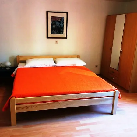 Molo Beach Homestay
