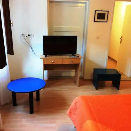 Molo Beach Homestay